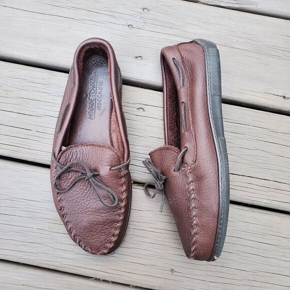 Minnetonka Moccasins Brown Moosehide Leather Classic Moc Toe Tie Front Moccasins - Picture 1 of 8